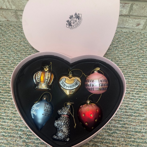 Juicy Couture Other - RARE Juicy Couture Set of 6 Blown Glass Christmas Holiday Ornaments Heart Box
